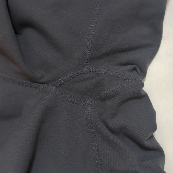 Lululemon Groove Crop, Color Gray/Pink/White Size 8 - Picture 8 of 15